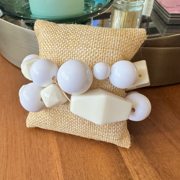 Subversive Large Lucite Beaded Stretch Bracelet - Picture 11 of 14